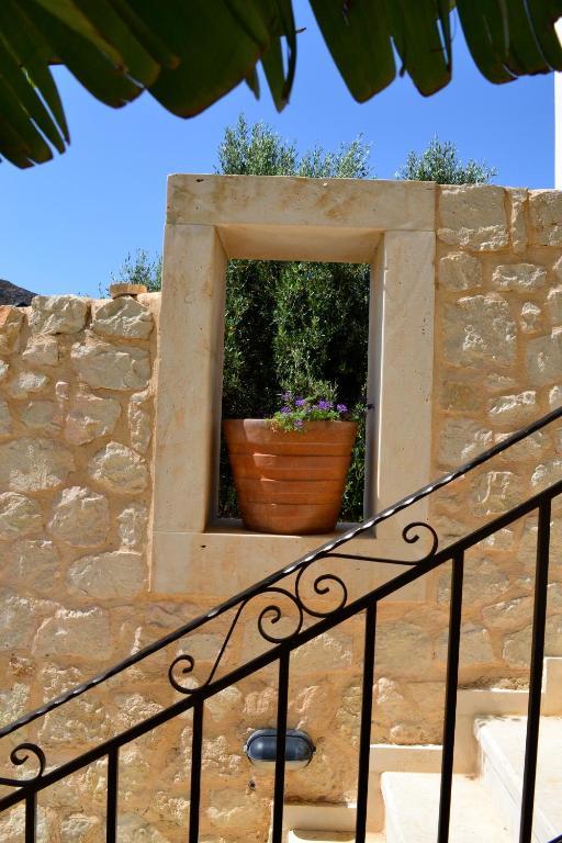 Olive Coast Suites Palekastro Exterior photo